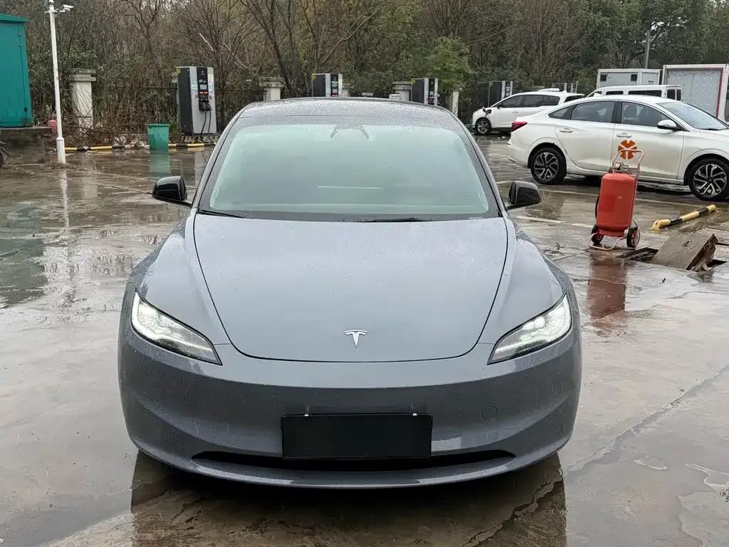 Tesla Model 3 2024 из CN, фото 9