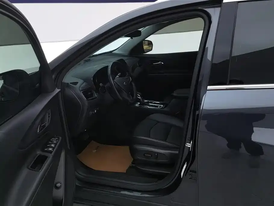 Chevrolet Equinox 2023 из CN, фото 8