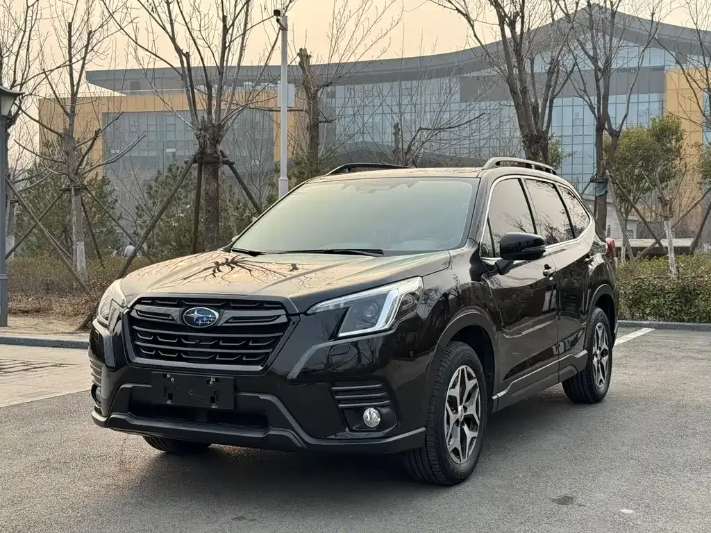 Subaru Forester 2023 из CN, фото 1