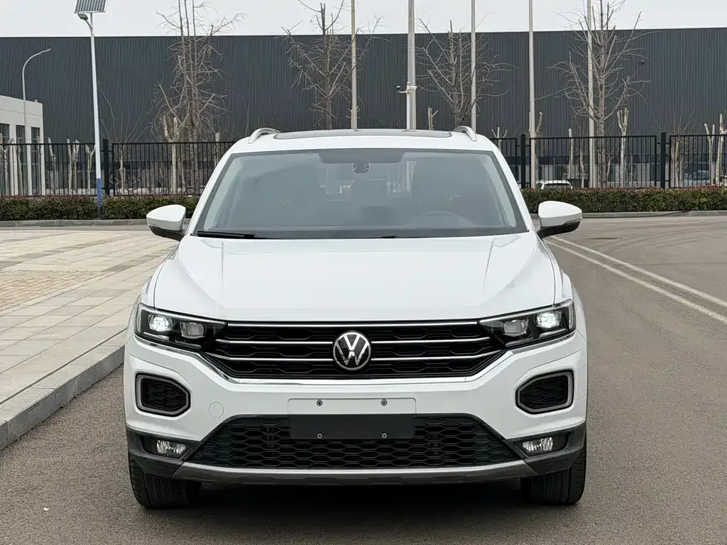 Volkswagen T-Roc — фото 8