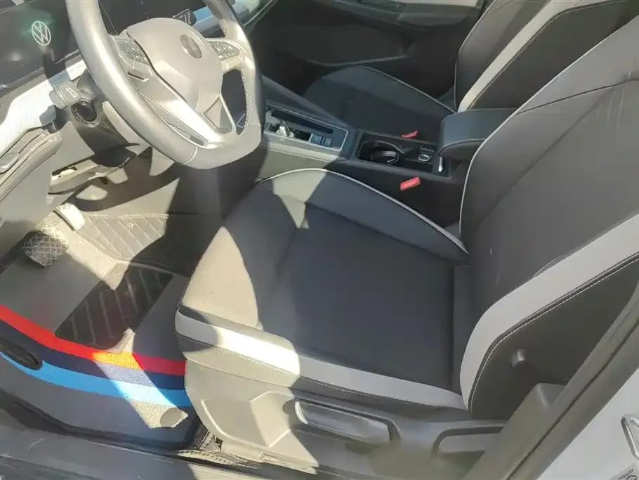 Volkswagen Golf 2021 из CN, фото 4