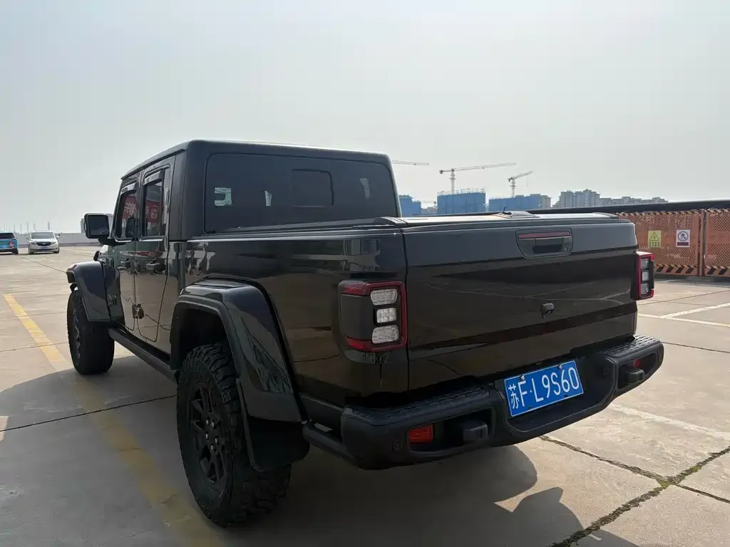 Jeep Gladiator 2023 из CN, фото 4