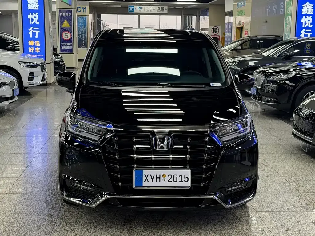 Honda Elysion 2023 из CN, фото 9
