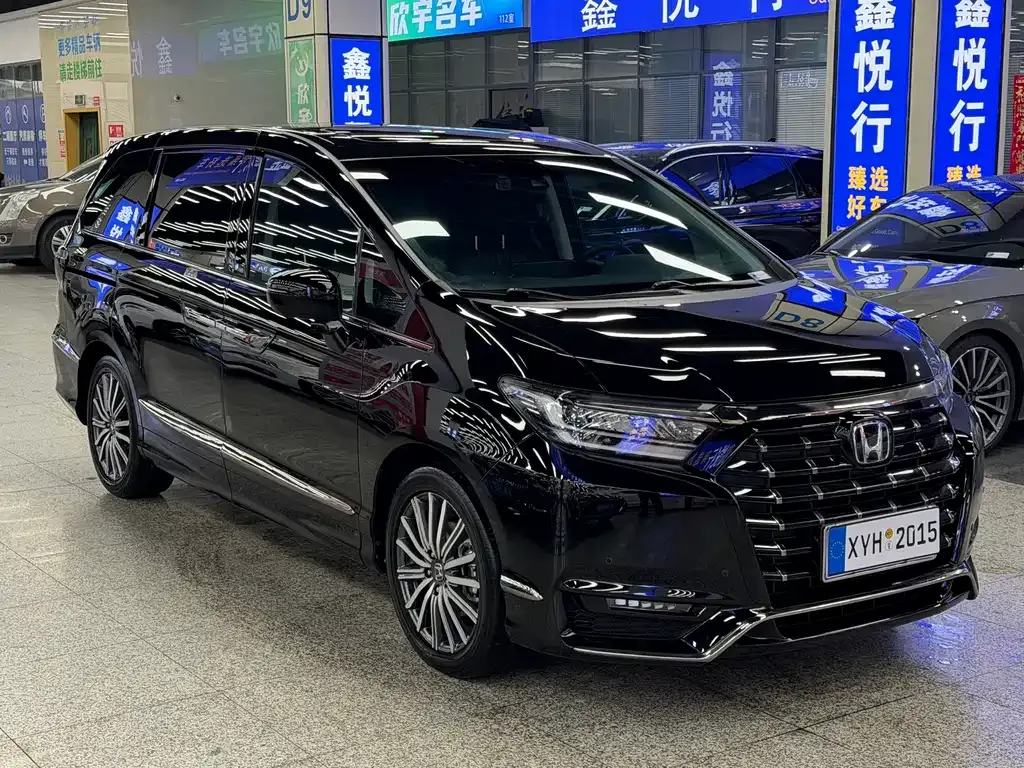 Honda Elysion 2023 из CN, фото 10