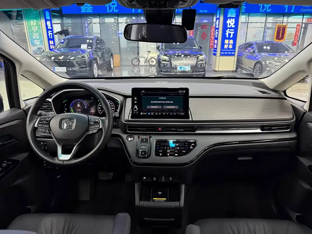 Honda Elysion 2023 из CN, фото 7