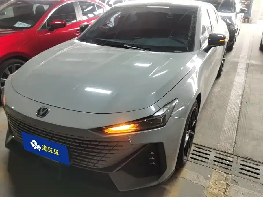 Changan UNI-V 2023 из CN, фото 1