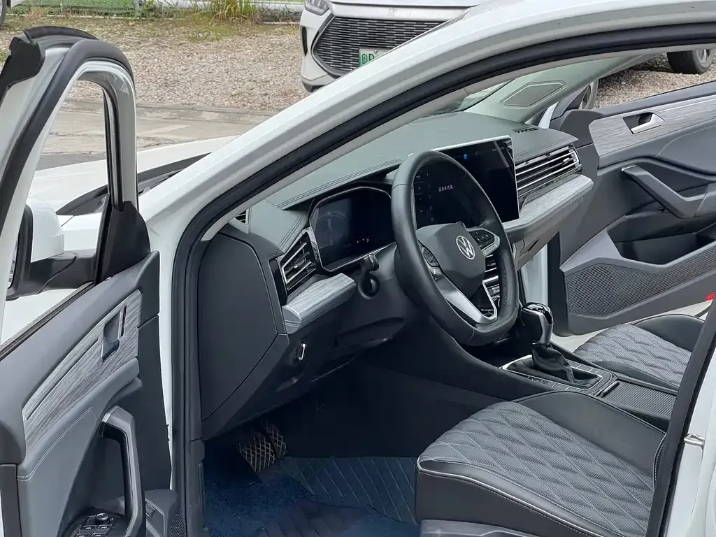 Volkswagen Sagitar 2023 из CN, фото 4