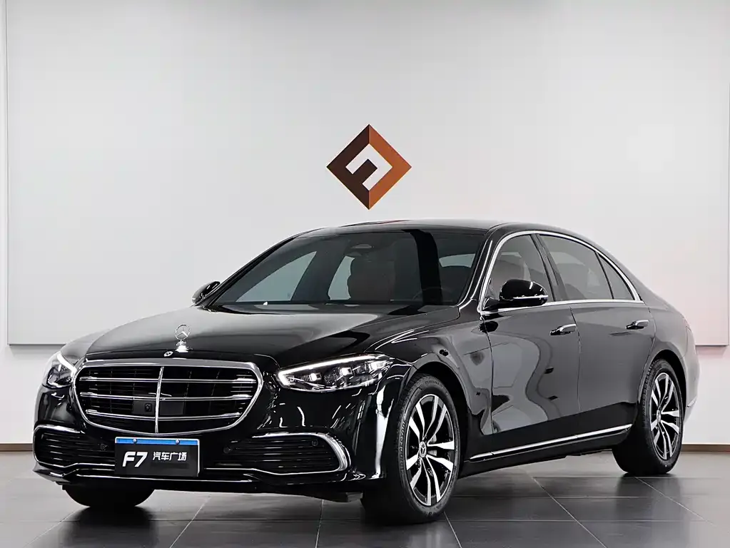 Mercedes-Benz S-Class — фото 1