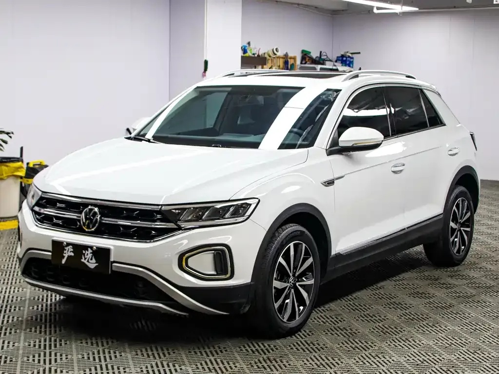 Volkswagen T-Roc — фото 1