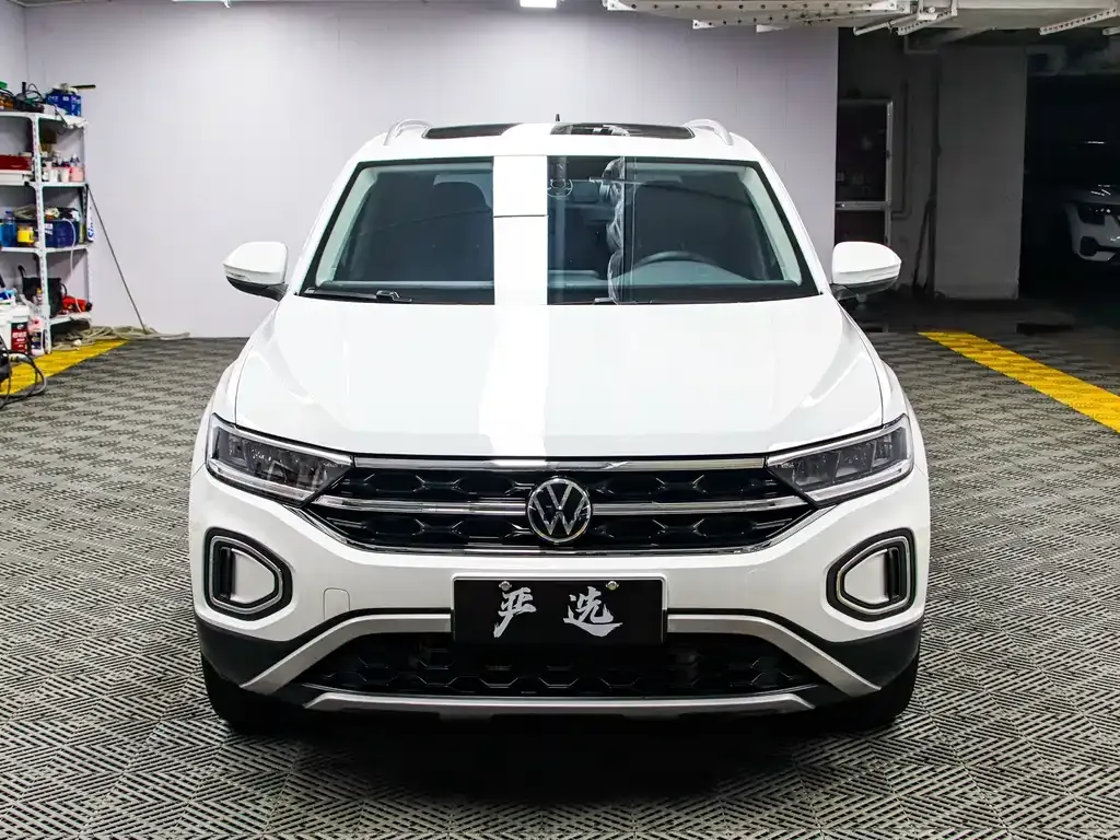 Volkswagen T-Roc — фото 6