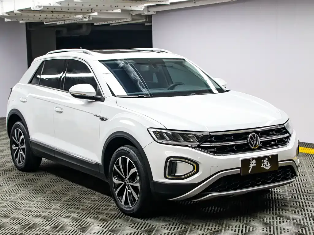 Volkswagen T-Roc — фото 10