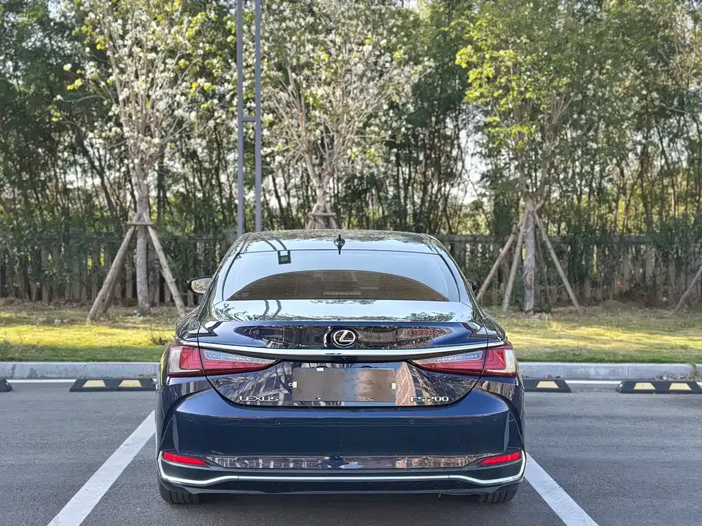 Lexus ES — фото 2