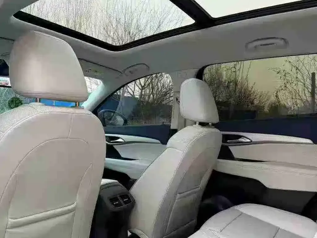 Buick Envision Plus — фото 2
