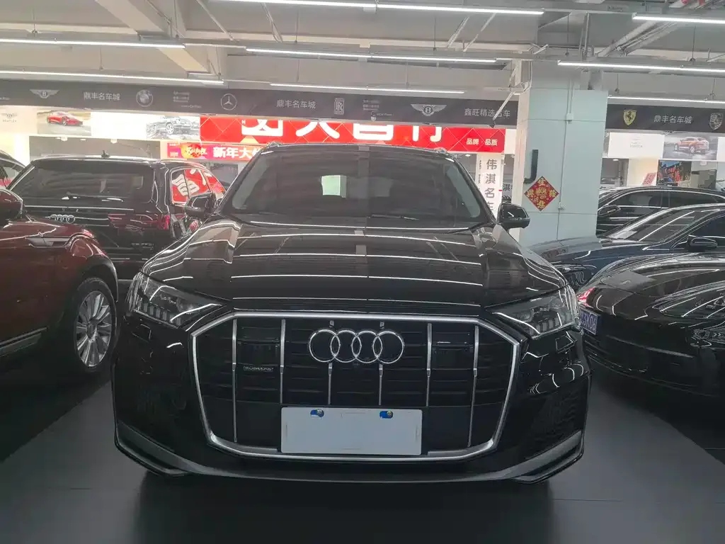 Audi Q7 2021 из CN, фото 5