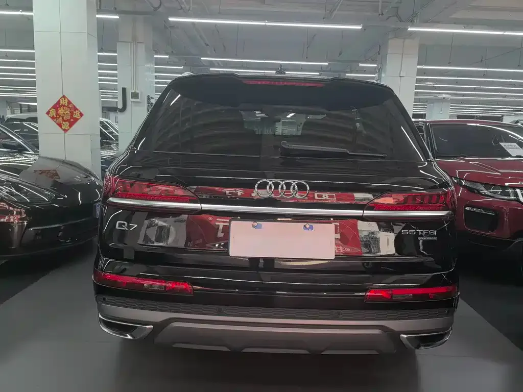 Audi Q7 2021 из CN, фото 3