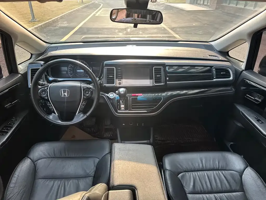 Honda Elysion 2021 из CN, фото 3