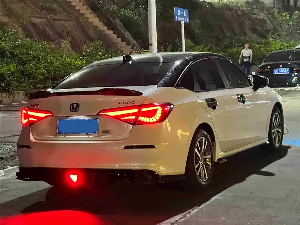 Honda Civic — фото 4