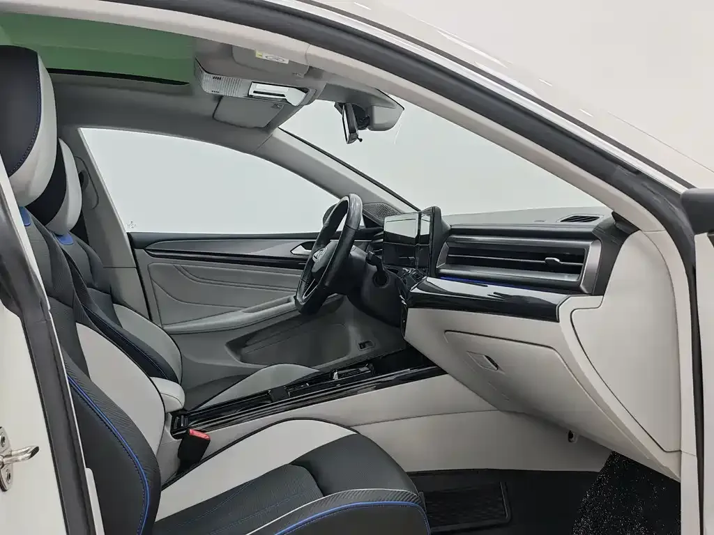 Volkswagen Lamando 2022 из CN, фото 10