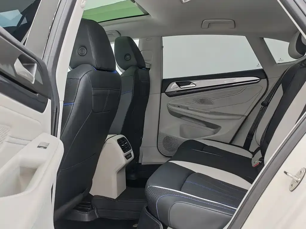 Volkswagen Lamando 2022 из CN, фото 9