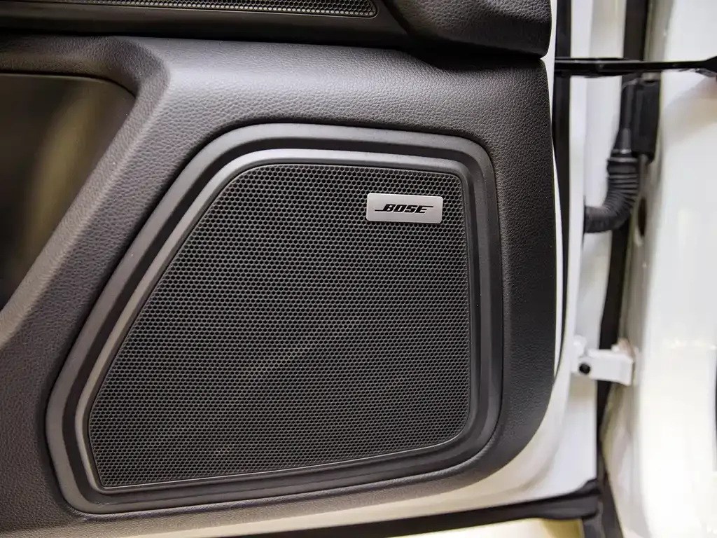 Porsche Macan 2026 из CN, фото 8