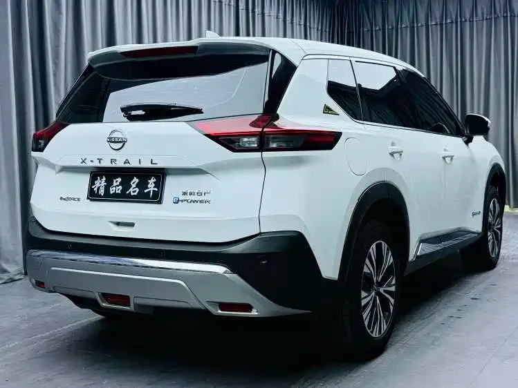 Nissan X-Trail — фото 2