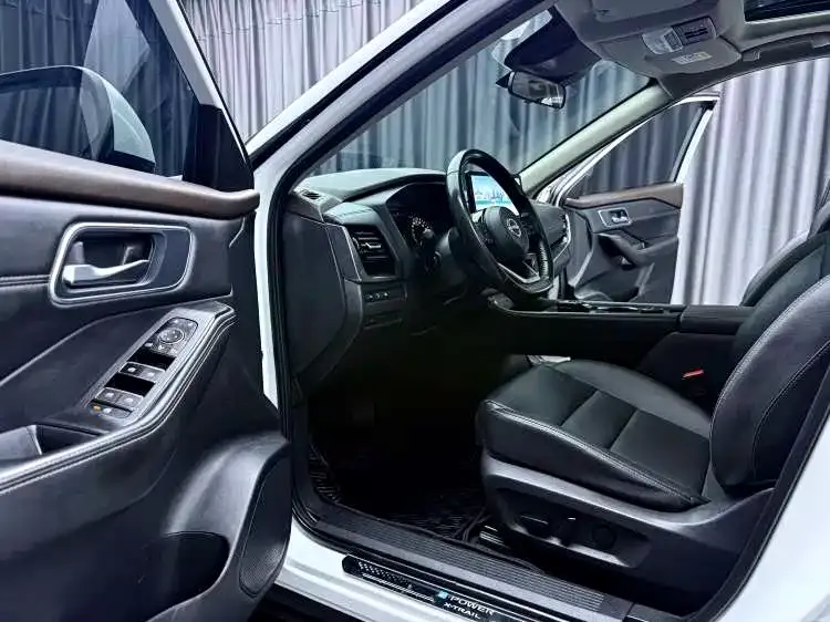 Nissan X-Trail — фото 9