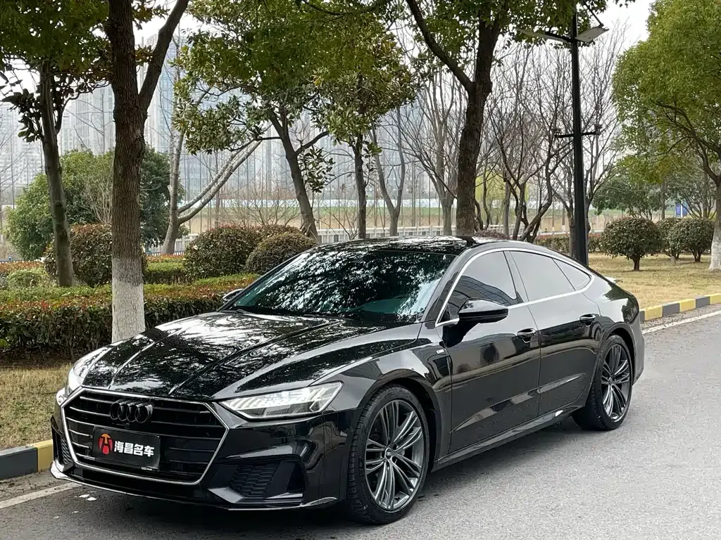Audi A7 — фото 1