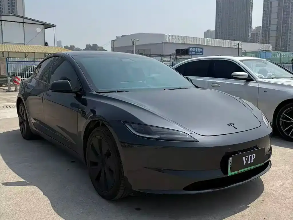 Tesla Model 3 — фото 7