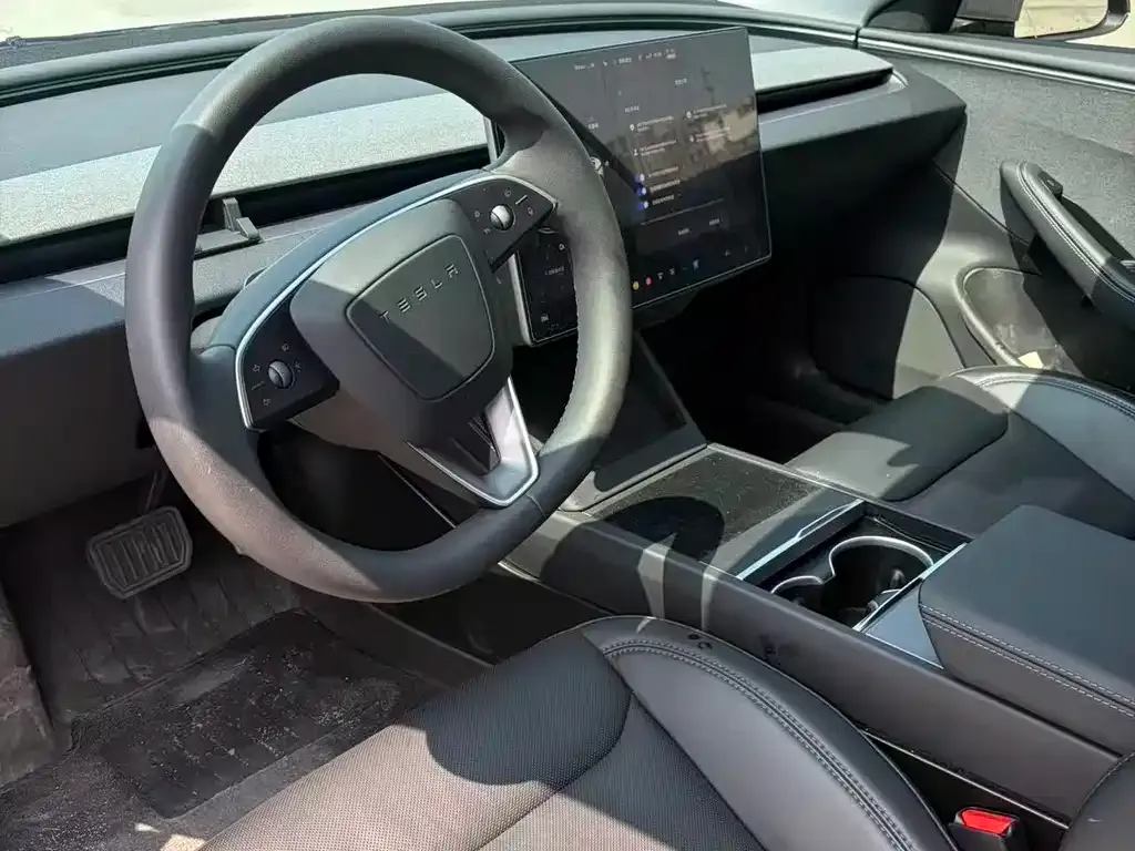 Tesla Model 3 — фото 2