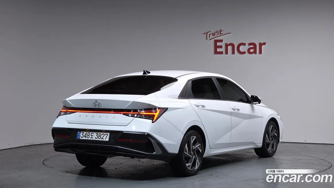 Hyundai AVANTE — фото 3