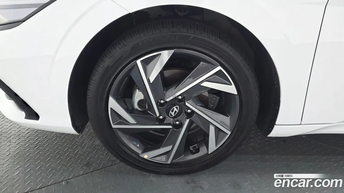 Hyundai AVANTE — фото 2