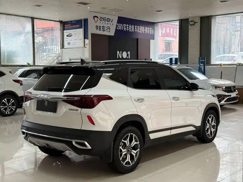 Kia KX3 2022 из CN, фото 8