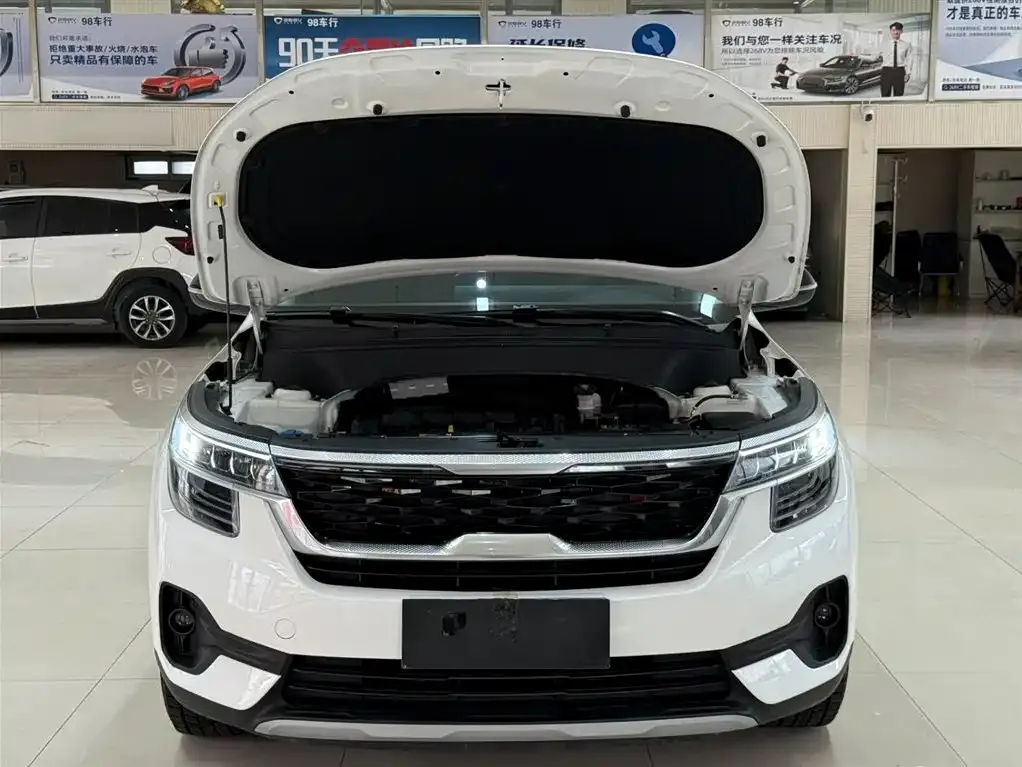 Kia KX3 2022 из CN, фото 2