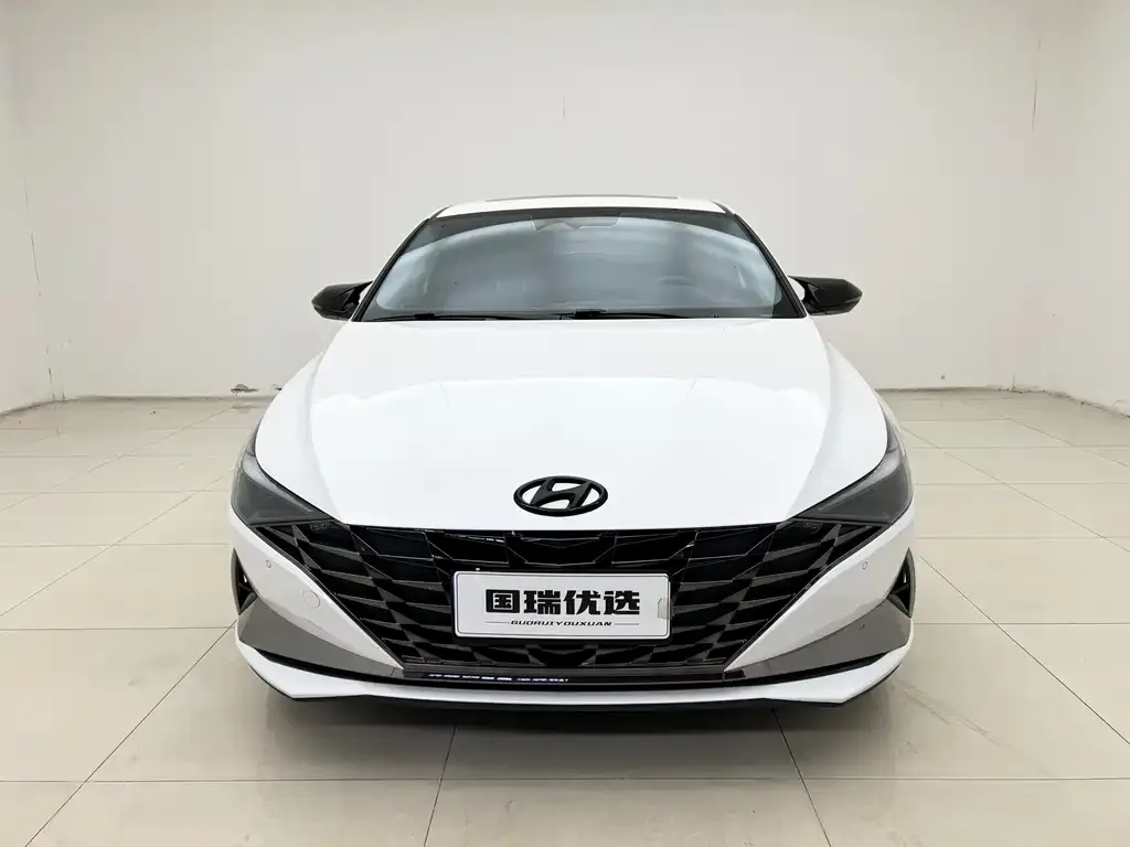 Hyundai Elantra — фото 4