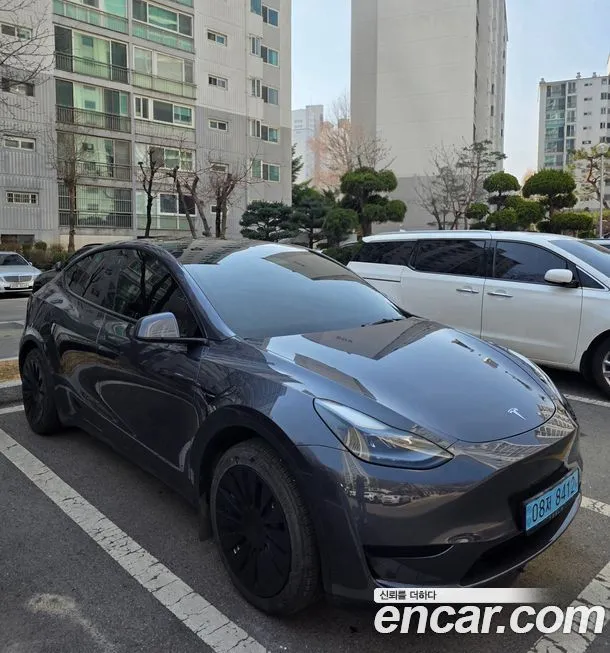 Tesla Model Y — фото 9