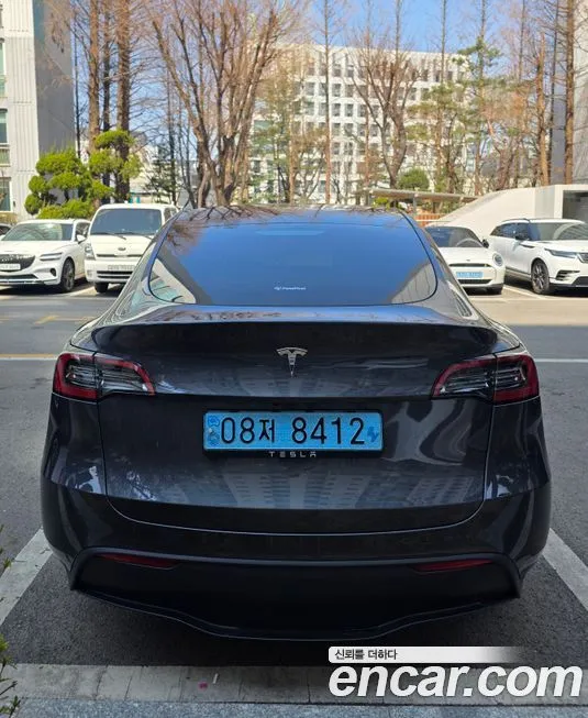 Tesla Model Y — фото 4