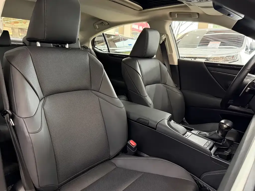 Lexus ES 2021 из CN, фото 8