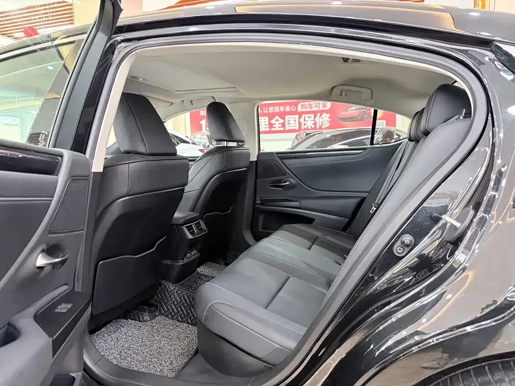 Lexus ES 2021 из CN, фото 9