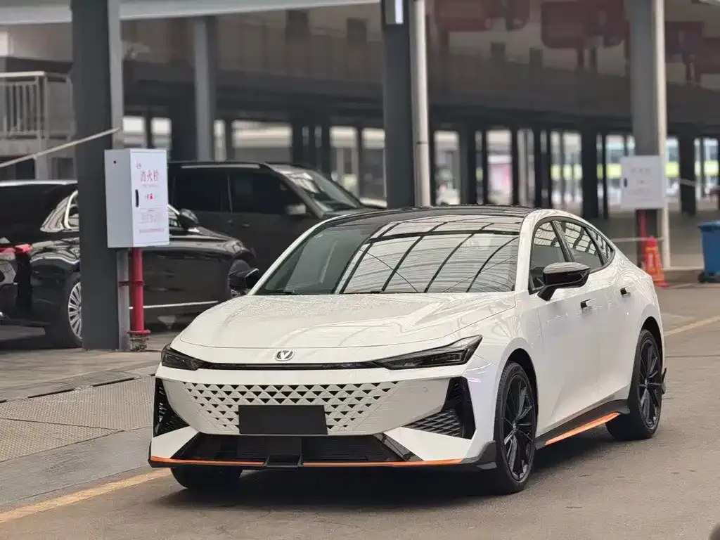 Changan UNI-V 2026 из CN, фото 1