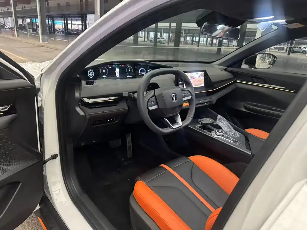 Changan UNI-V 2026 из CN, фото 10
