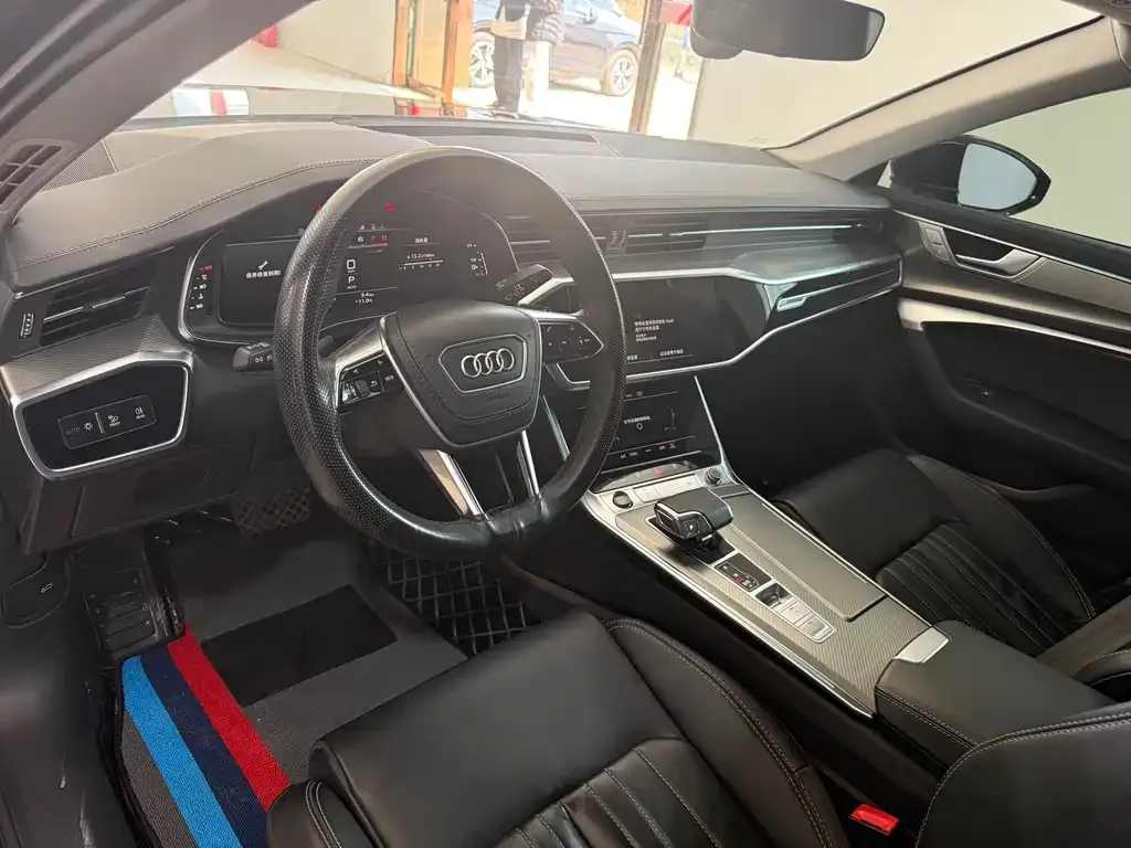 Audi A6L — фото 6