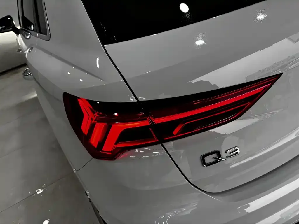 Audi Q3 — фото 2