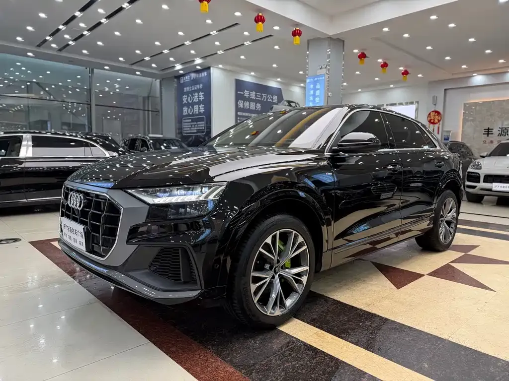 Audi Q8 2023 из CN, фото 1