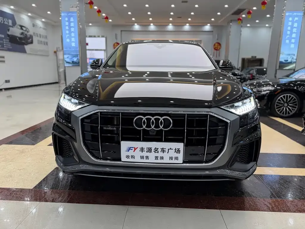 Audi Q8 2023 из CN, фото 3