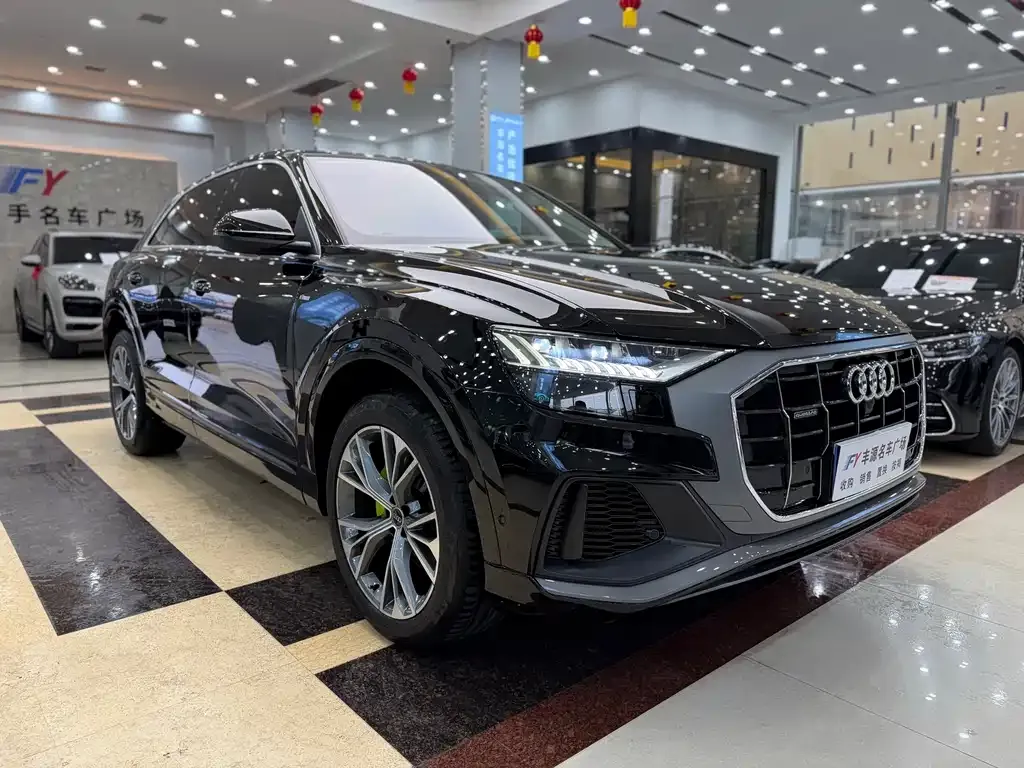 Audi Q8 2023 из CN, фото 7