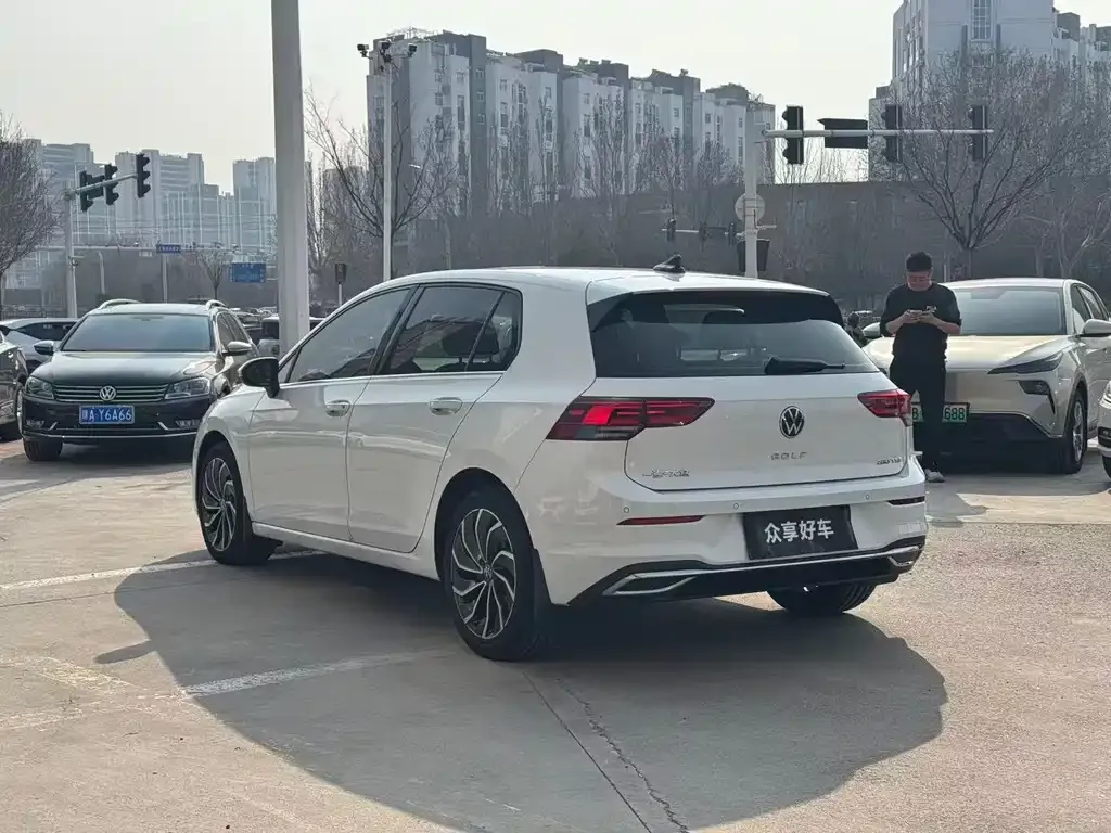 Volkswagen Golf 2022 из CN, фото 7