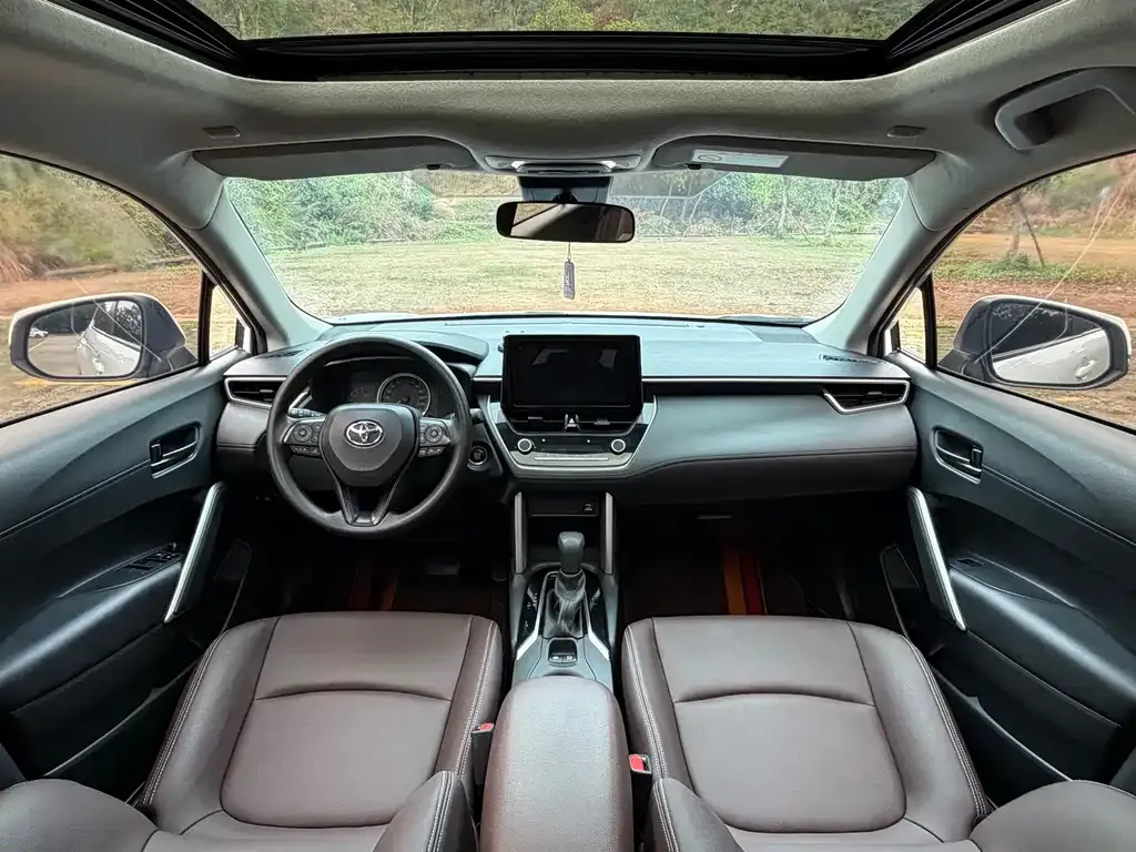 Toyota Corolla Cross 2023 из CN, фото 4