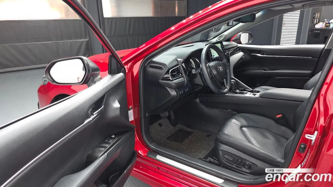 Toyota Camry 2022 из KR, фото 2