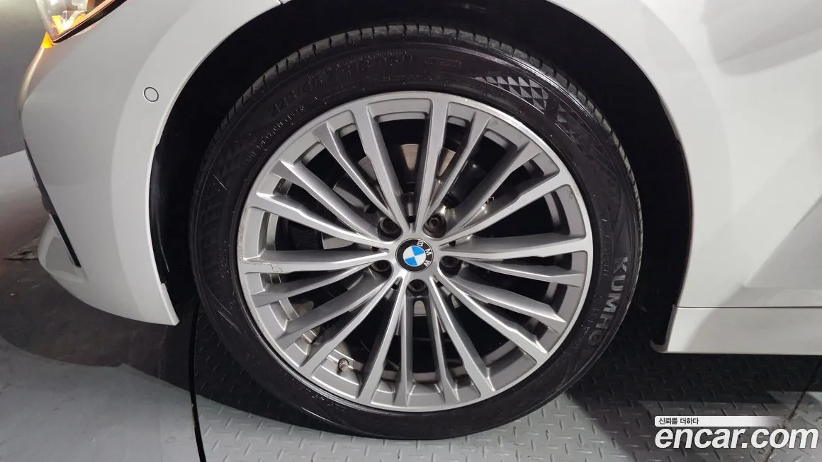 BMW 3-Series 2021 из KR, фото 2