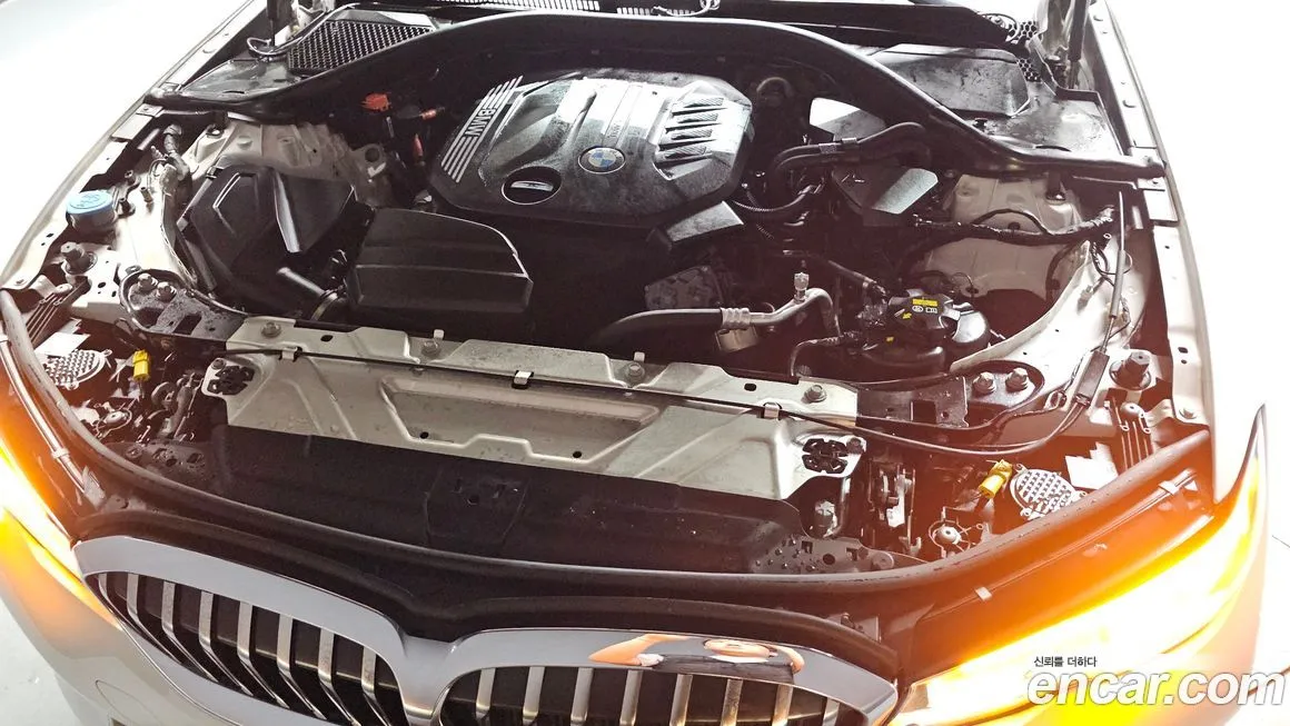 BMW 3-Series 2021 из KR, фото 10